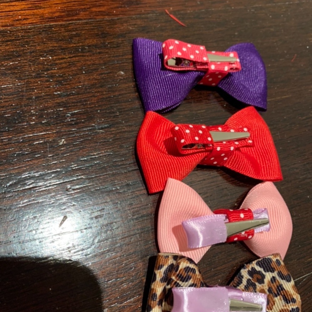 🎉Just In🎉 Set of 6 Handmade Bow Clips - Picture 6 of 6
